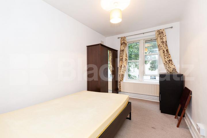 			FANTASTIC 3 BEDROOM FLAT IN HACKNEY, 3 Bedroom, 1 bath, 1 reception Flat			 Amhurst Road, HACKNEY-DALSTON